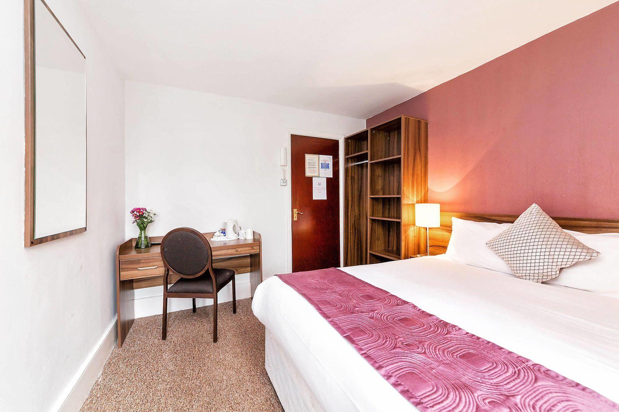 National Hotel Λονδίνο Εξωτερικό φωτογραφία